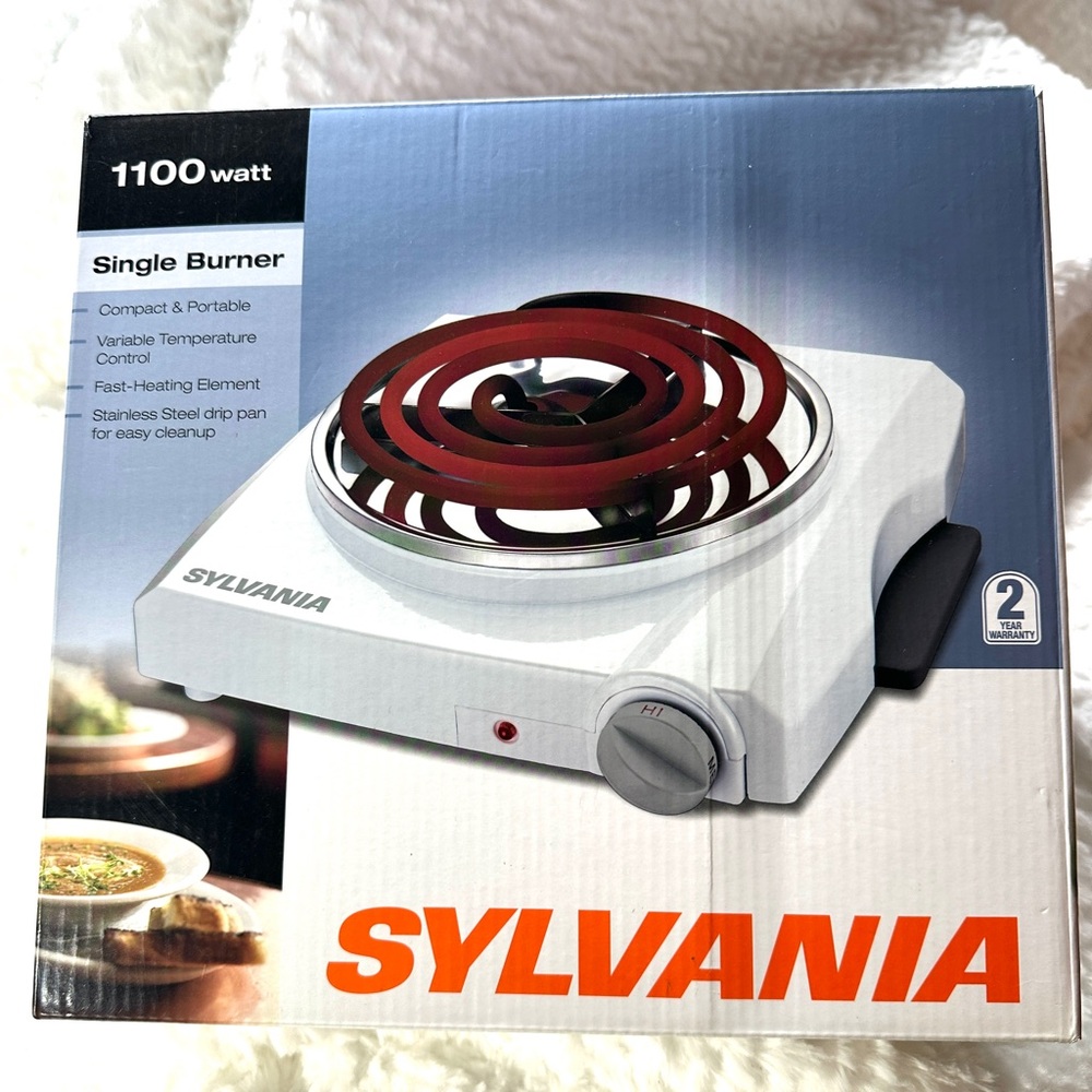 NWT Sylvania 1100 Watt White Single Burner Electric Stovetop Cooking Camping